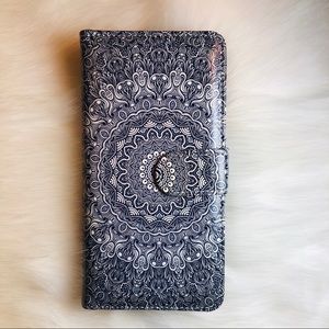 iPhone 7/8 Mandala Wallet/Phone Case 📱🖤
